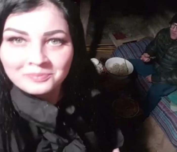 【上海夫妇一行8人感染新冠/上海夫妻新冠接触8000多人】 【上海夫妇一行8人感染新冠/上海夫妻新冠接触8000多人】