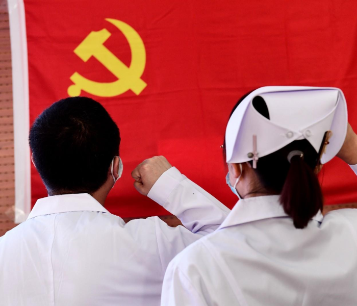 沈阳新增密切接触者引关注，疫情防控再升级，市民需加强防护意识