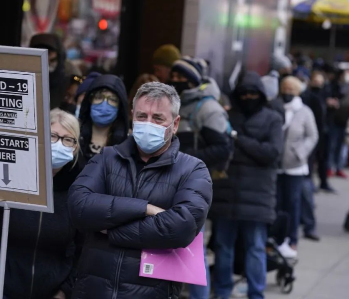 【美国新冠严重 民众为什么没有反应/美国新冠民众为什么不恐慌】