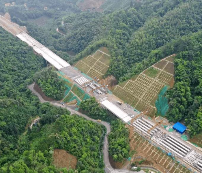 给大家讲解“炸 金花房卡在哪里有卖”获取房卡教程-哔哩哔哩