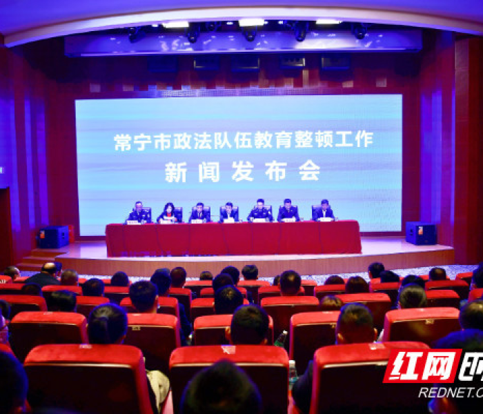 【钟南山最新发声!老年人尽快接种二代新冠疫苗,钟南山呼吁老年人和孩子加强接种】