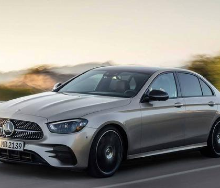 奔驰e300乚2025款（2021款奔驰e300级新车型）