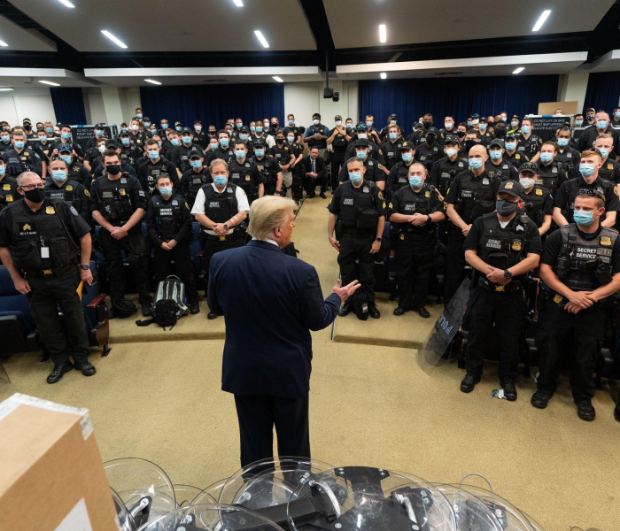 美国宣布疫情结束了吗/美国疫情快结束了