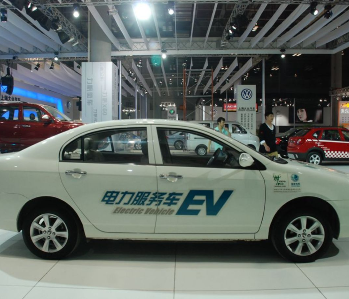 电动汽车易车网:华维电动汽车