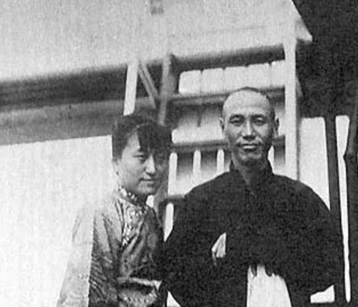 公共场所行为不检点违法吗:公共场所行为不检点违法吗怎么处罚