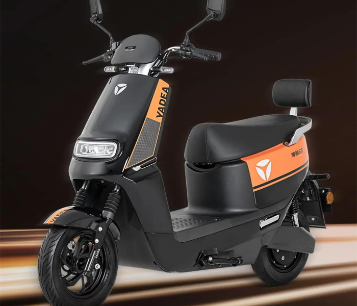 雅迪电动车价格及图片2020新款白色（雅迪电动车价格及图片2020新款白色车型）