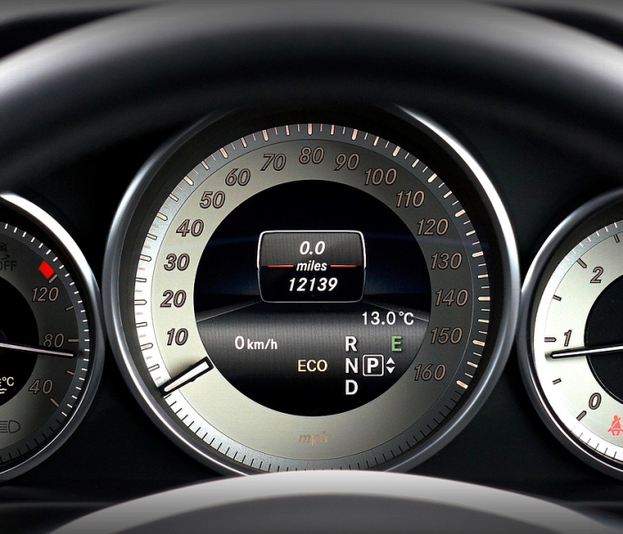 上海大众凌渡仪表灯泡灯亮了怎么解决/上海大众凌渡仪表灯泡灯亮了怎么解决视频