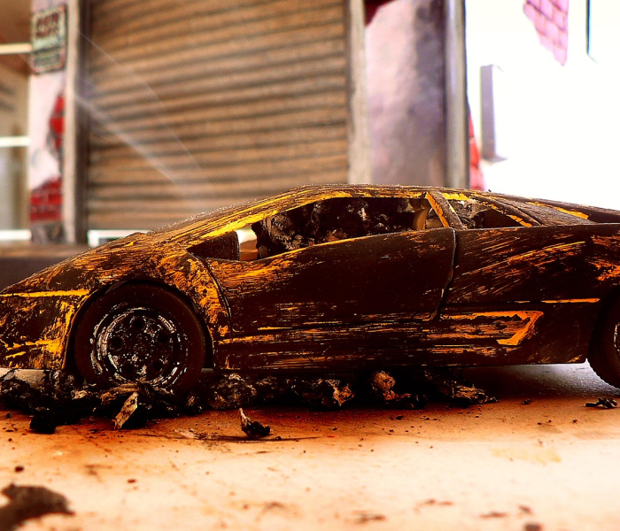 【今天发生的重大新闻5条男子撞车/今天发生的重大新闻5条男子撞车视频】