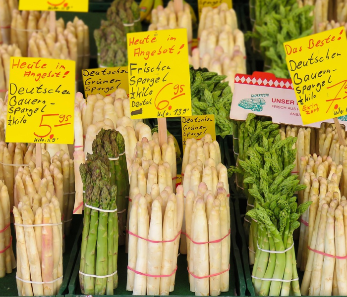 【菜百今天的黄金价格是多少,菜百今天的黄金价格是多少钱一克】