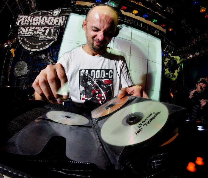 秒懂百科“微信上怎么斗牛”房卡详细充值