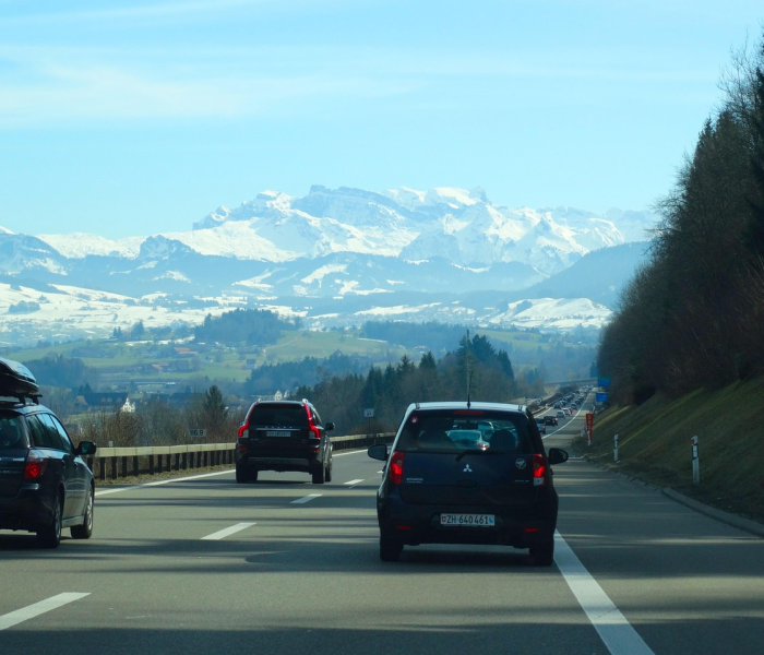 房卡必备教程“微信金花房卡跟谁买”轻松获取房卡全渠道