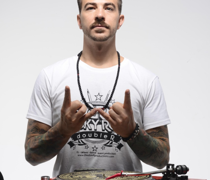 一分钟介绍使用“微信如何炸 金花房间链接”房卡详细充值