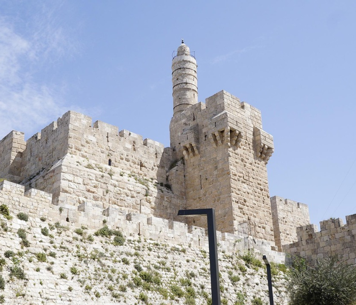 凤凰古城游客稀少（凤凰古城游客多吗）