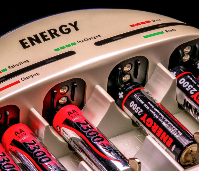 超威电动车电池价格100安（超威电动车电池价格100安多少钱）