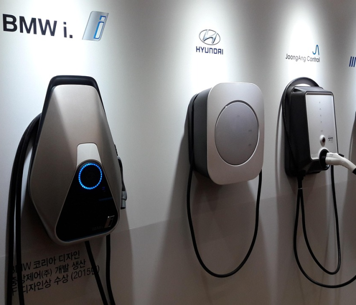 绿源电动车充电器/绿源电动车充电器保修期多久