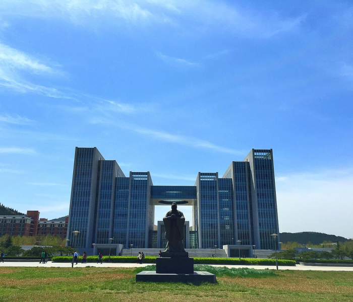 【中南民族大学工商学院校长/中南民族大学校党委书记】