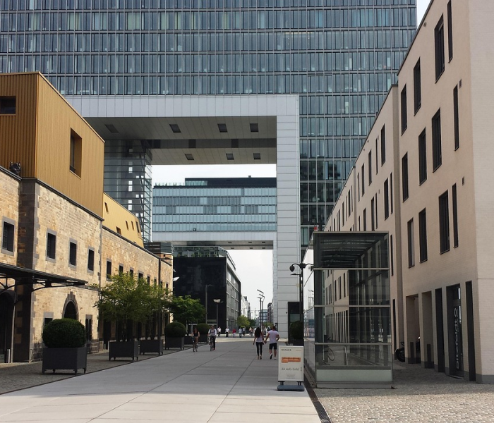 广州荔湾区冠中汇创培园:广州荔湾区冠中汇创培园7楼701