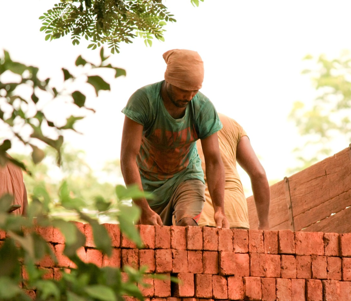 两人对峙是什么意思（二人对峙）