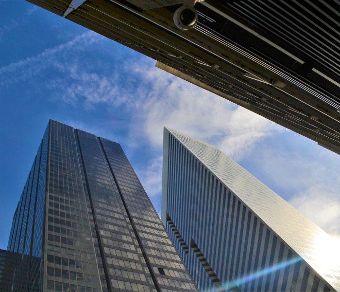 【上海又开始建方舱医院/上海偷偷建方舱医院】