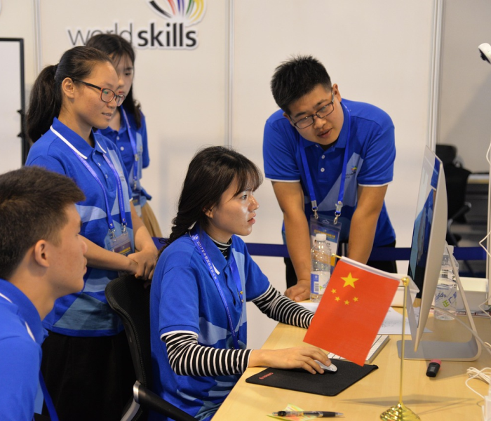 【中国留学生疫情死亡人数,2021年疫情留学生】