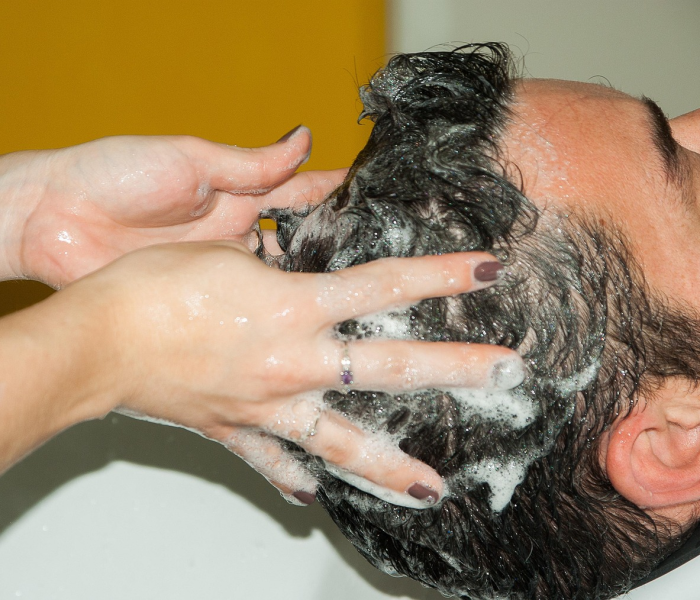 房卡全攻略“微信牛牛链接房卡在哪里弄”房卡详细充值