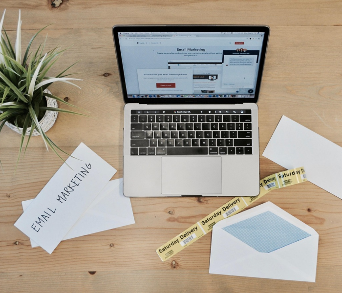 房卡必备教程“微信群牛牛房卡去哪买”房卡获取方式