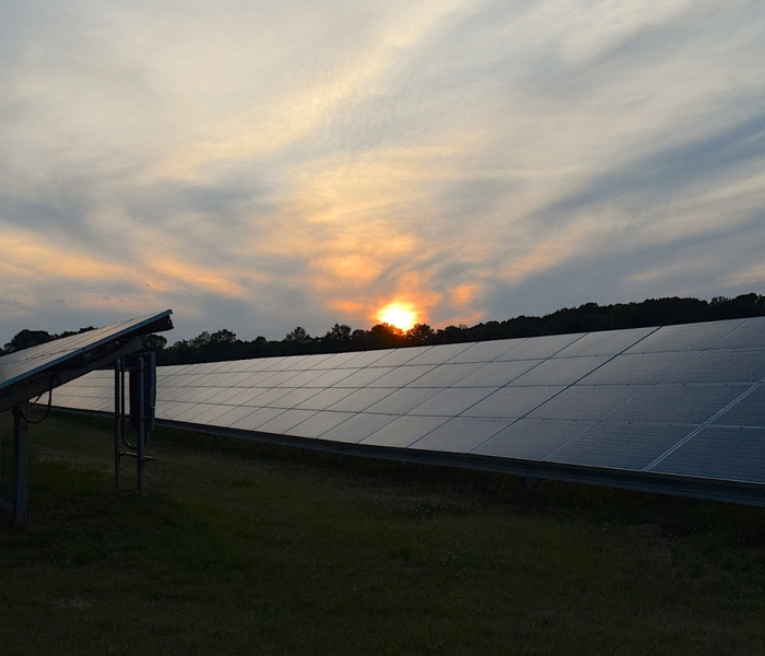 太阳能房车价格10万一20万:太阳能板房车 太阳能房车价格10万一20万:太阳能板房车