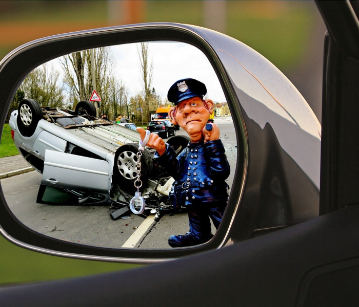 轿车几年年检一次（新车轿车几年年检一次）