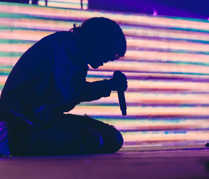 【抗击疫情最暖心的句子100字/抗击疫情最暖心的句子100字内容】