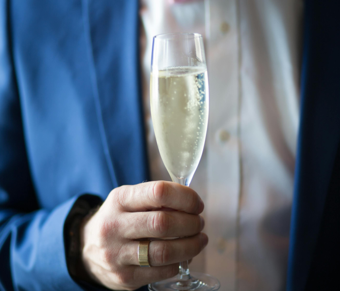 新冠发烧一般持续多久/2025年最新一轮阳性症状