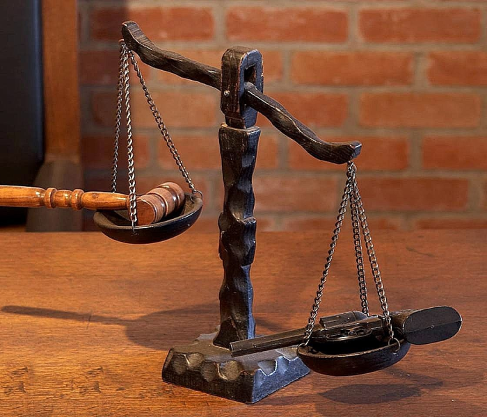 安全锤使用方法,图示(安全锤正确的放置位置) 安全锤使用方法,图示(安全锤正确的放置位置)