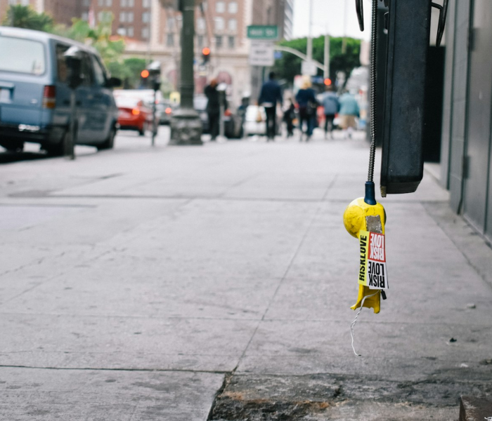 大连女子隔离期间翻护栏外出被拘/大连一女子翻隔离栏被行拘 大连女子隔离期间翻护栏外出被拘/大连一女子翻隔离栏被行拘