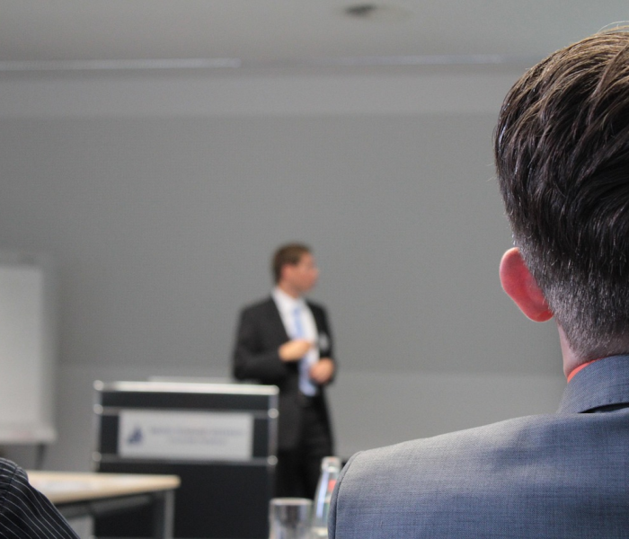 上海一快递员自导自演/上海一快递员确诊