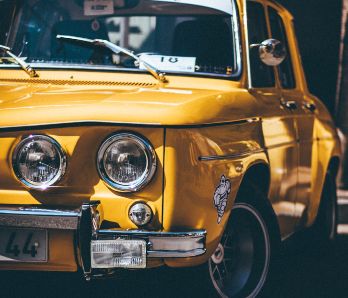 七座商务车报价及图片:红旗mpv七座商务车报价及图片